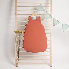 Saco de dormir muselina terracotta en algodón orgánico TOG 2,5