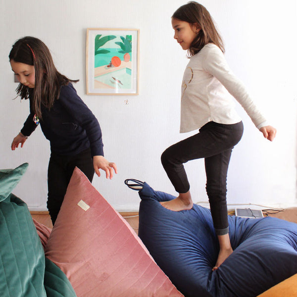 Pouf enfant éco-velours rose pâle