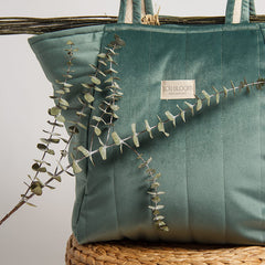 Sac de maternité en éco-velours vert eucalyptus