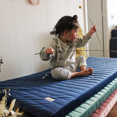 Colchoneta eco-terciopelo azul marino