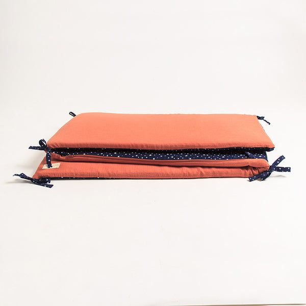 Protector de cuna muselina terracotta en algodón orgánico