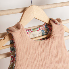 Gigoteuse rose pâle en mousseline de coton bio